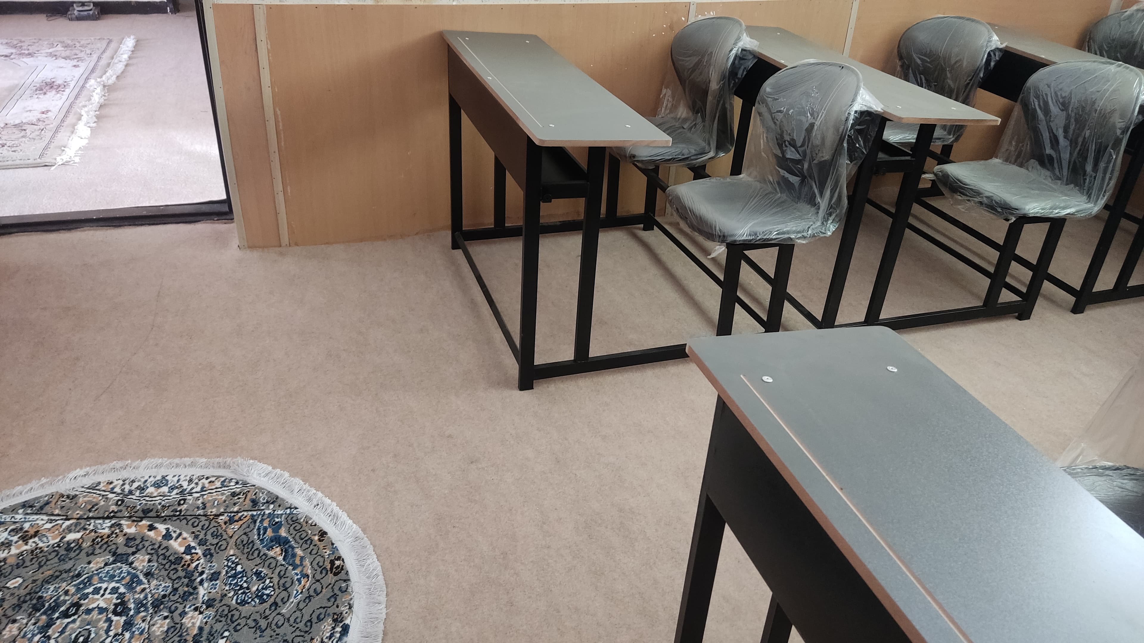 دبیرستان دوره اول و دوم فرهیختگان شریف