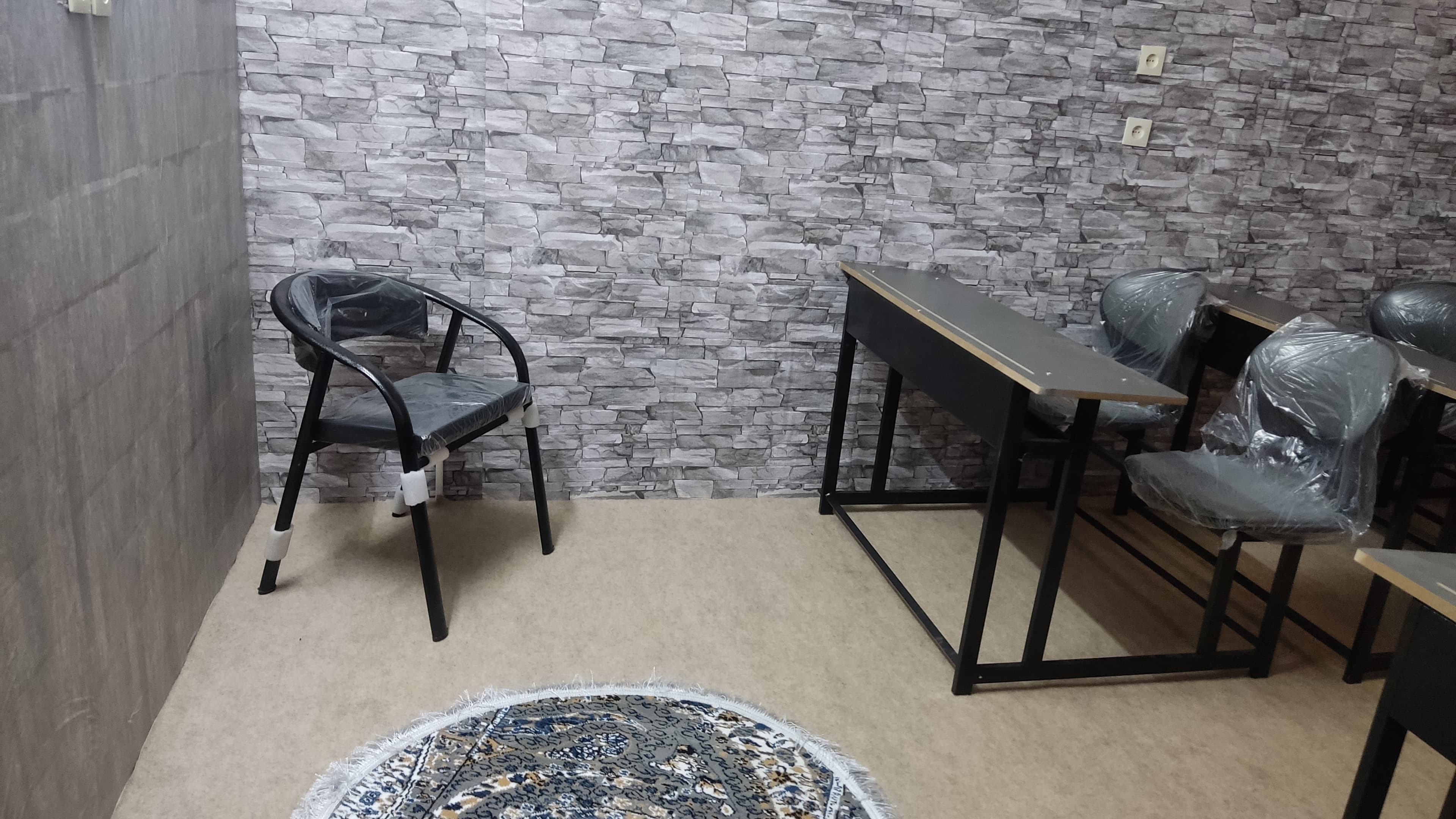 دبیرستان دوره اول و دوم فرهیختگان شریف